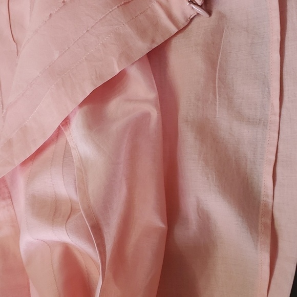 TALBOTS, tank top style lightweight pink top. Flower and layer look. Size 10P. - Picture 10 of 11